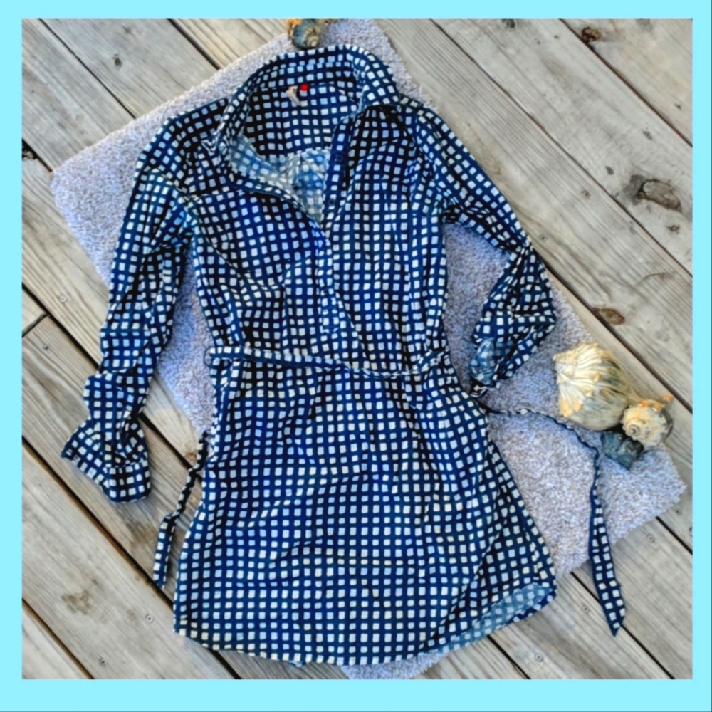 Red Camel long-sleeved button down dress